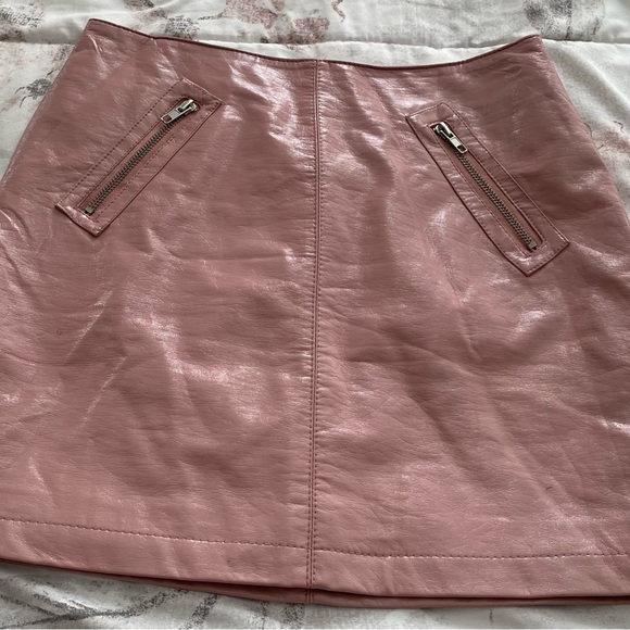 Forever 21 Y2K hot pink vegan leather mini skirt with pockets, size S Barbiecore - Picture 8 of 11